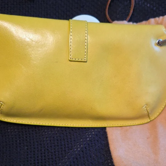 Monsac NWOT Vibrant Yellowish Green Leather Wristlet w/COA & Dust Bag - Picture 4 of 9